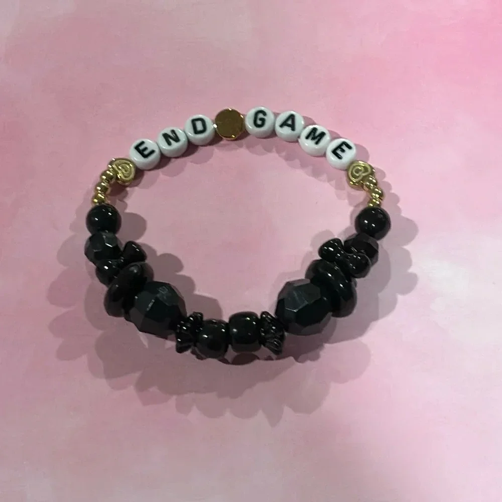Taylor Swift Friendship Bracelet - Picture 1 of 3